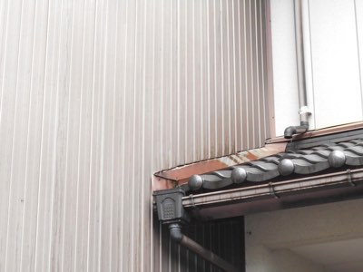 強風による這どい飛散被害