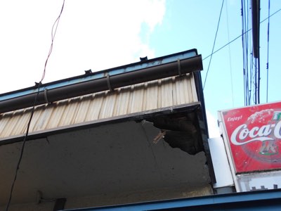 強風による軒天井材破損・飛散被害